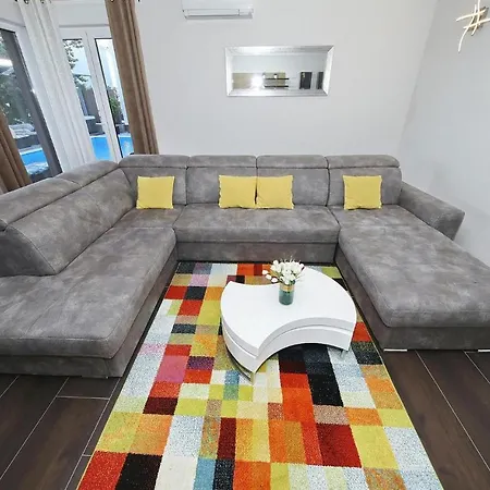 Nerina Holiday home *