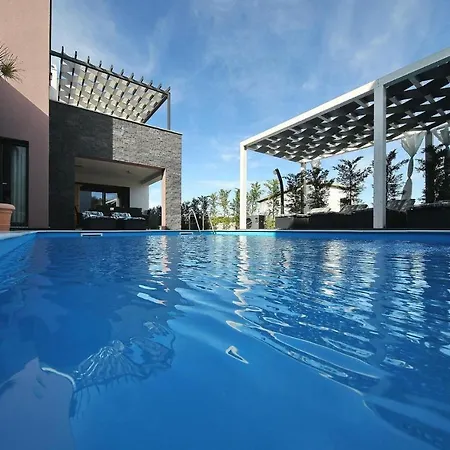 Nerina Tatil Evi