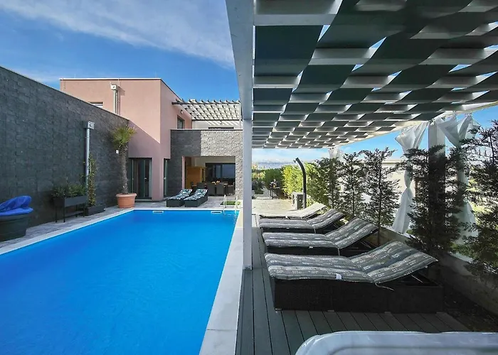 Nerina Tatil Evi *
