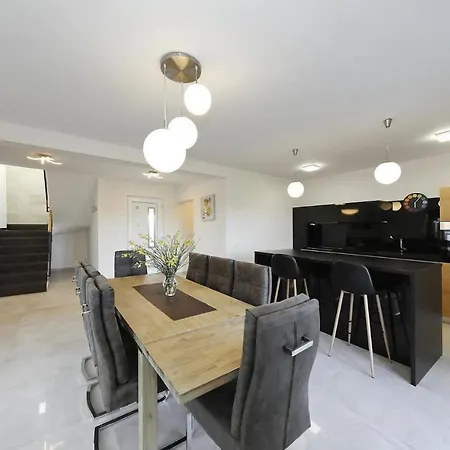 Nerina Holiday home